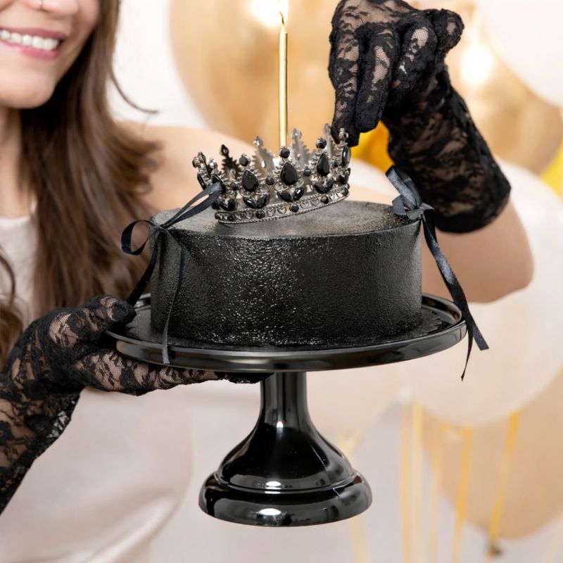 Coroa Prateada pedras pretas 10cm